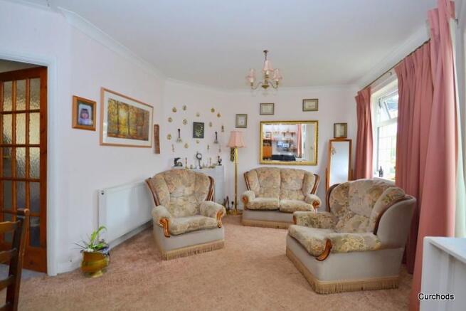 Living room (angle 3
