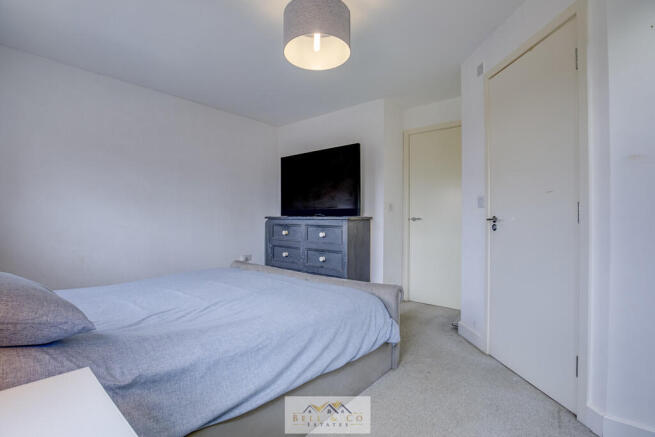 4 bed Town House for sale Image 9