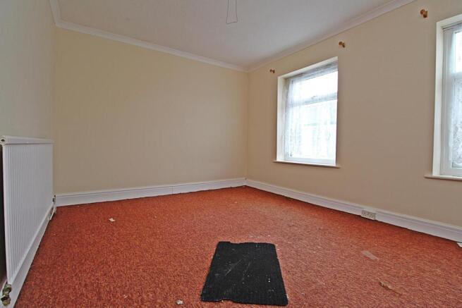 Bedroom 1.JPG