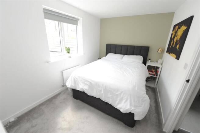 2 bed Semi-Detached for sale Image 12