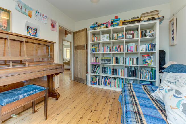 Photo 12