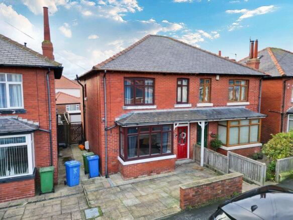 4 bed Semi-Detached for sale in whitby
