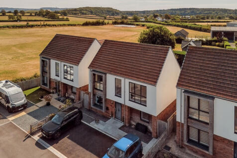 Woodford Green, Berkeley, GL13