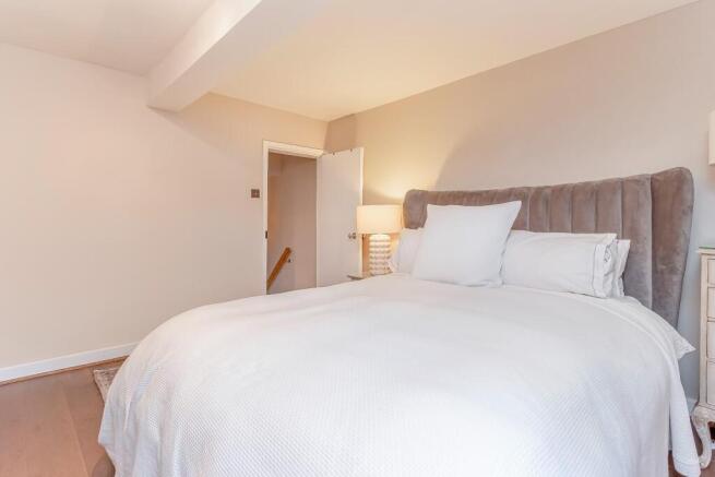 3 bed House for sale Image 11