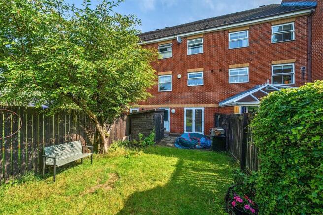 4 bed Town House for sale Image 9