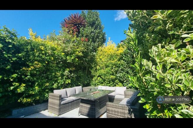 Beautiful South Facing Sunshine Garden
