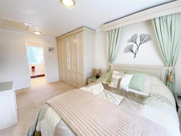 Bedroom 2 pic 2.jpg