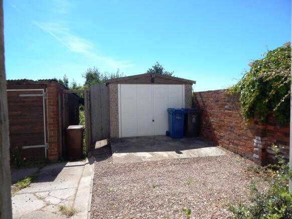 Garage & Parking