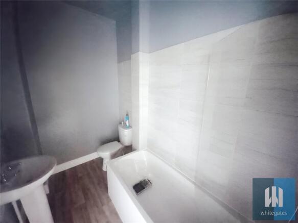 2 bed Terraced to rent Image 8