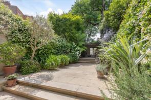 7, Victoria Grove, London W8 5RW