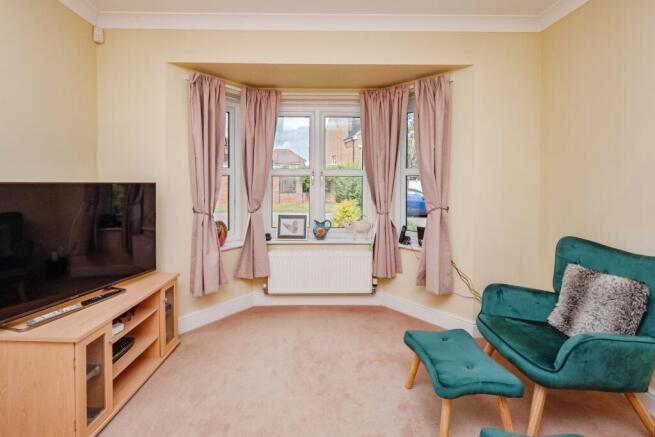 4 bed Detached for sale Image 8