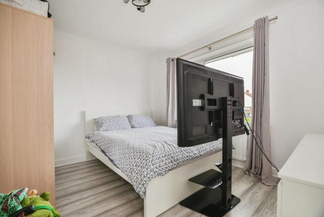 3 bed Semi-Detached for sale Image 8