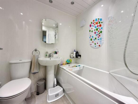 Bathroom.JPG