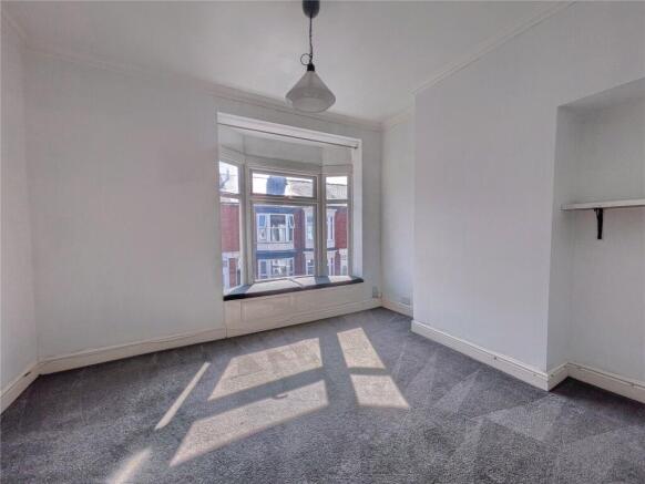 2 bed Terraced to rent Image 8