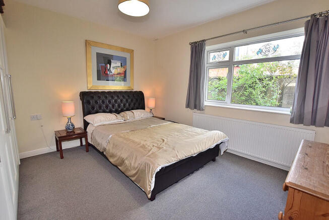 3 bed Detached Bungalow for sale Image 10