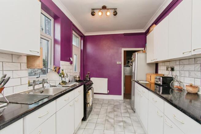2 bed Terraced for sale Image 8