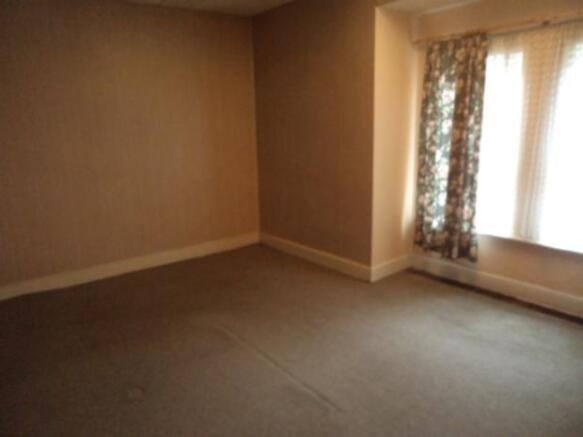 47VictoriaRoadBedroom1