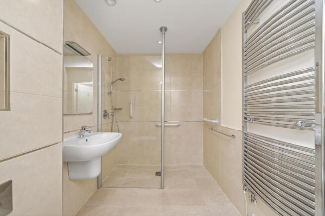 2 bed Retirement Property for sale Image 8