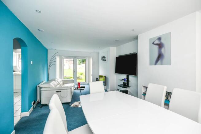 Lounge/Dining Room