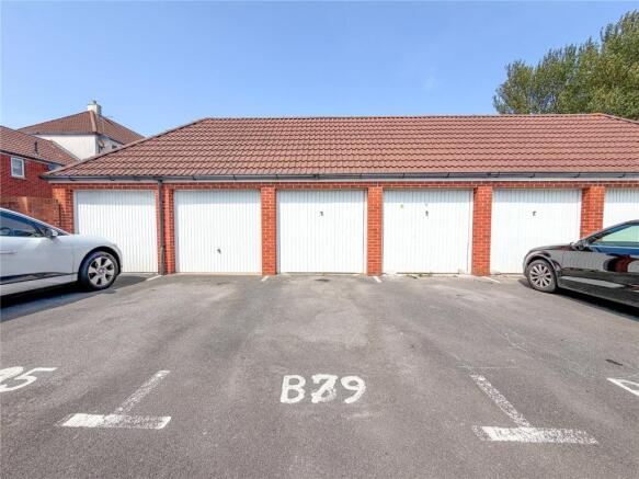 Garage/Parking