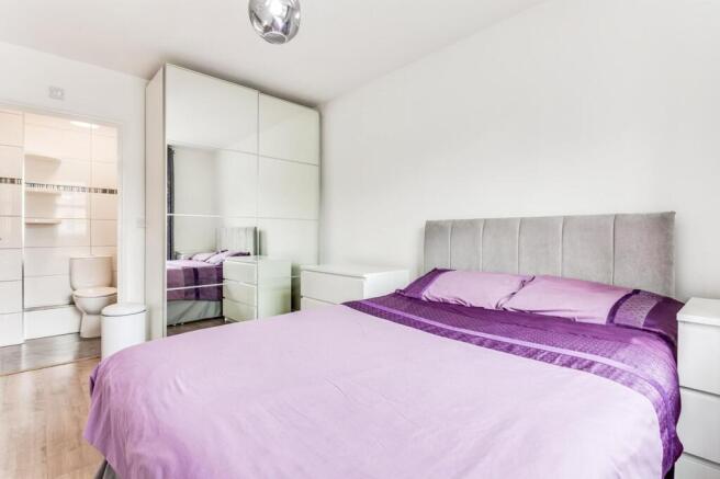 2 bed Apartment for sale Image 5