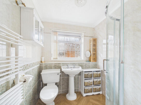 2 bed Bungalow for sale Image 6