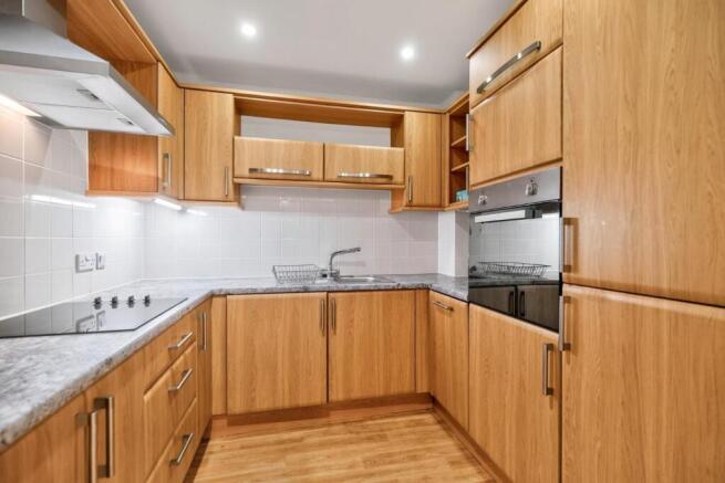2 bed Apartment for sale Image 4