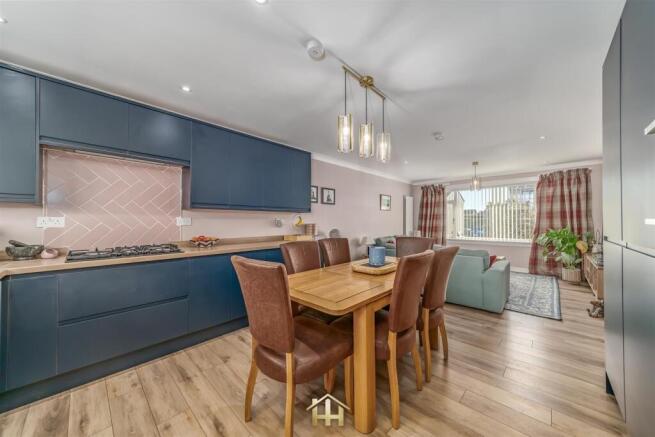 29 CAMBRIDGE STREET ALYTH PH11 8AW 230426 EDIT (17