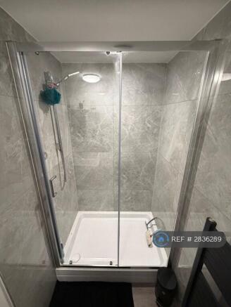 1200mm Wide Shower