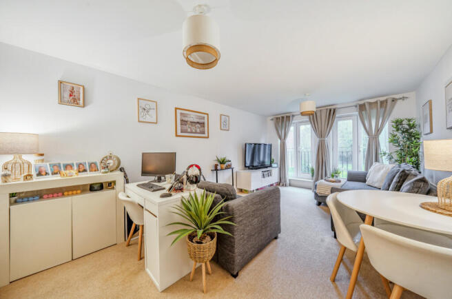 1400953-18-696916...