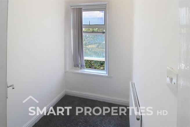 3 bed Terraced to rent Image 12
