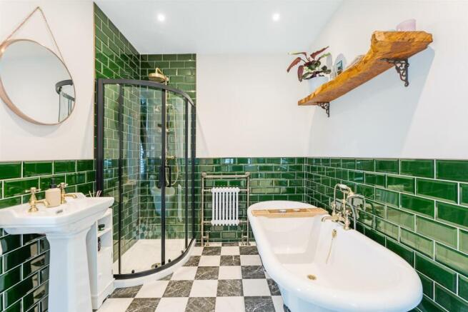 Ensuite