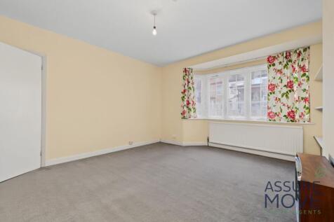 Oakleigh Road North, London, N20