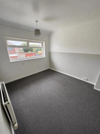 2 bed End of Terrace to rent Image 9