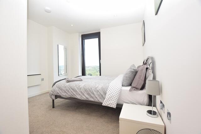 1 bed Apartment to rent Image 4