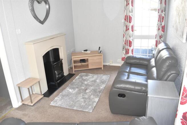 2 bed Park Home for sale Image 3
