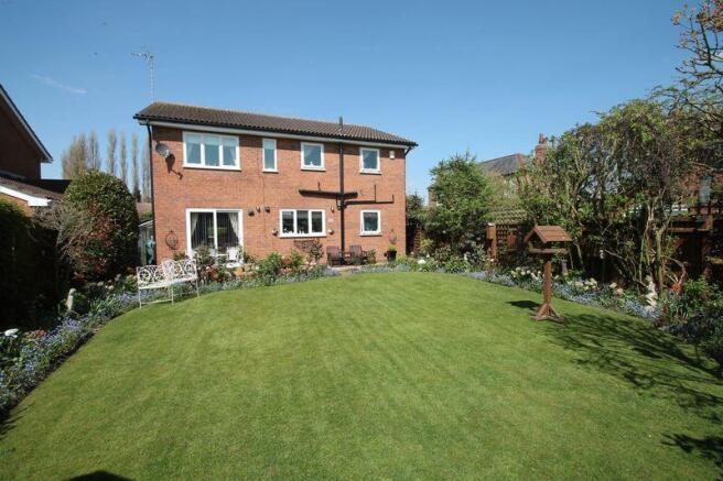 HOUSE REAR