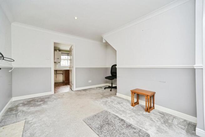 3 bed Semi-Detached for sale Image 4