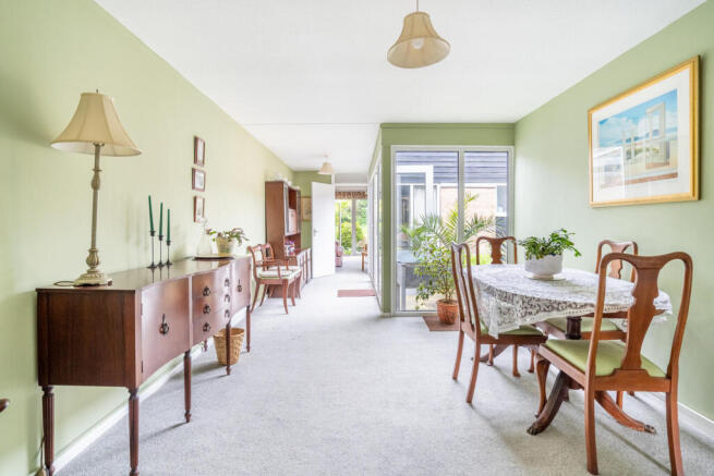 3 bed Bungalow for sale Image 4