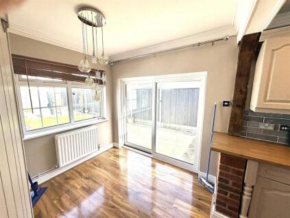 Frobisher Grove, Fareham