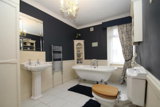 bathroom.JPG