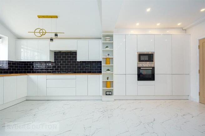 3 bed Semi-Detached for sale Image 4