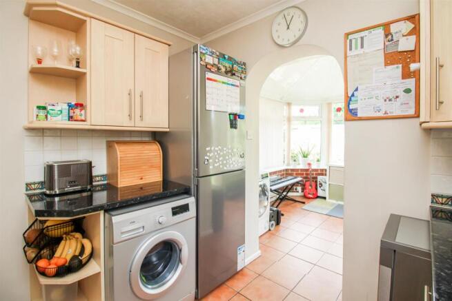 3 bed Semi-Detached Bungalow for sale Image 5