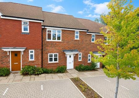 Fallow Gardens, Crookham Village, Fleet