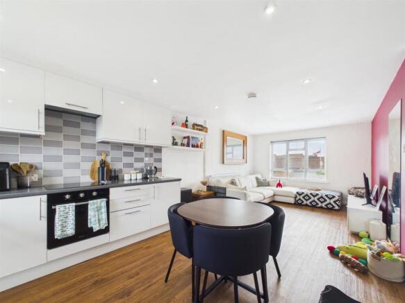 kitchen lounge.jpg