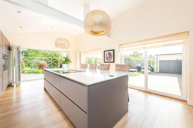 Kitchen/Breakfast Rm