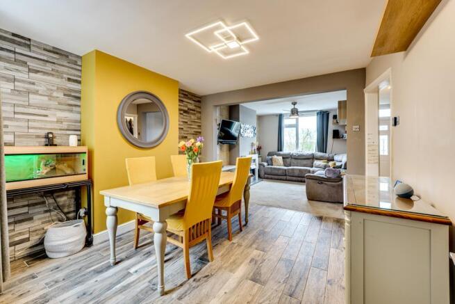 11 Crouch Road, Irthlingborough-13.jpg