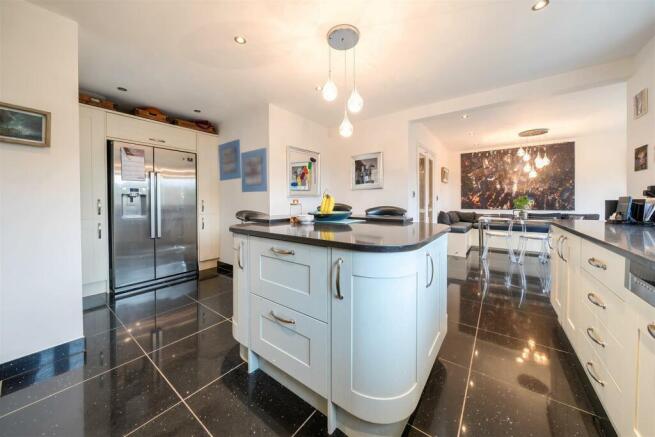 67 Northampton Road, Towcester
