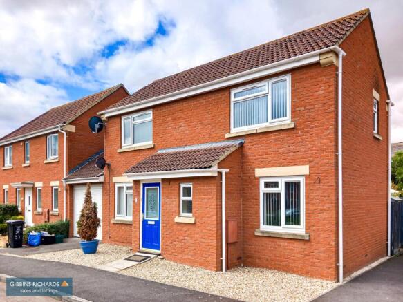 3-bed detached on Duchess Close, Bridgwater, TA6, £245,000