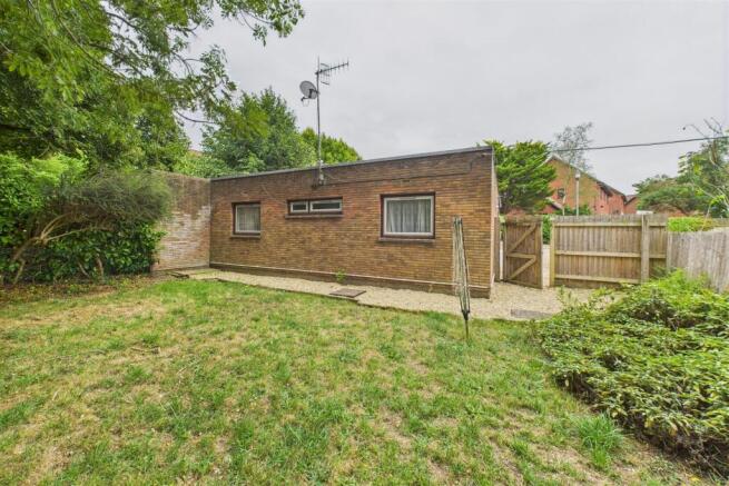 1A Shaplands, Stoke Bishop, Bristol BS9 1AY | A Fr